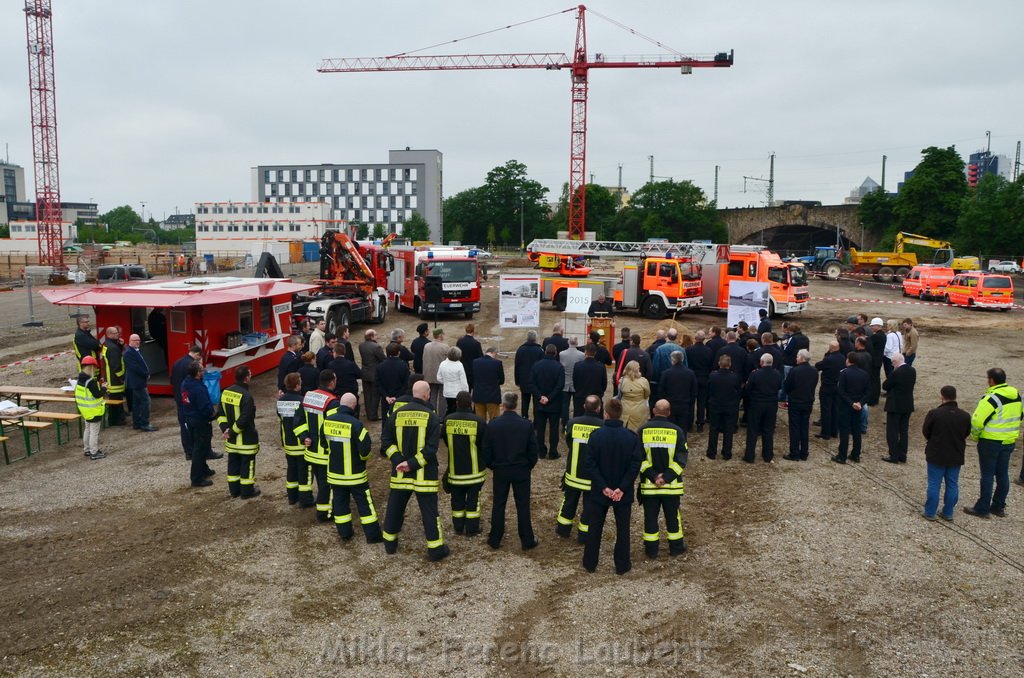 Erster Spatenstich Neues Feuerwehrzentrum Koeln Kalk Gummersbacherstr P103.JPG - Miklos Laubert